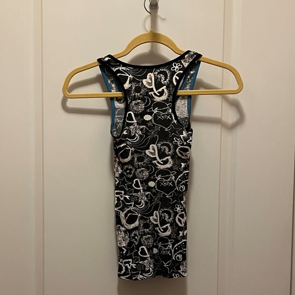 Miley Cyrus & Max Azria Black and White Tank Top - Picture 2 of 4